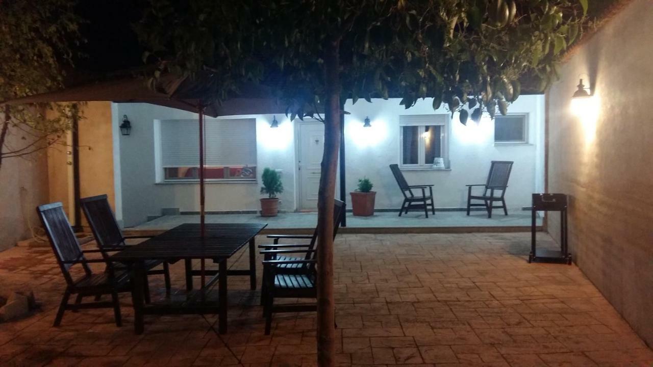 Вілла La Casa De La Puebla La Puebla de Montalban Екстер'єр фото